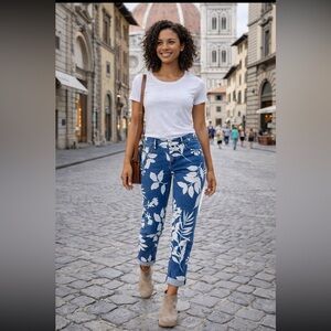 Tommy Bahama NWT Jeans Tema Indigo Bleach Sky Slim Boyfriend Coastal Boho size 6